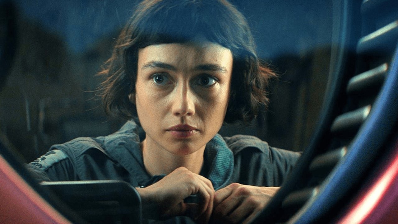 Primo piano di Sydney Chandler in una scena di Alien: Pianeta Terra