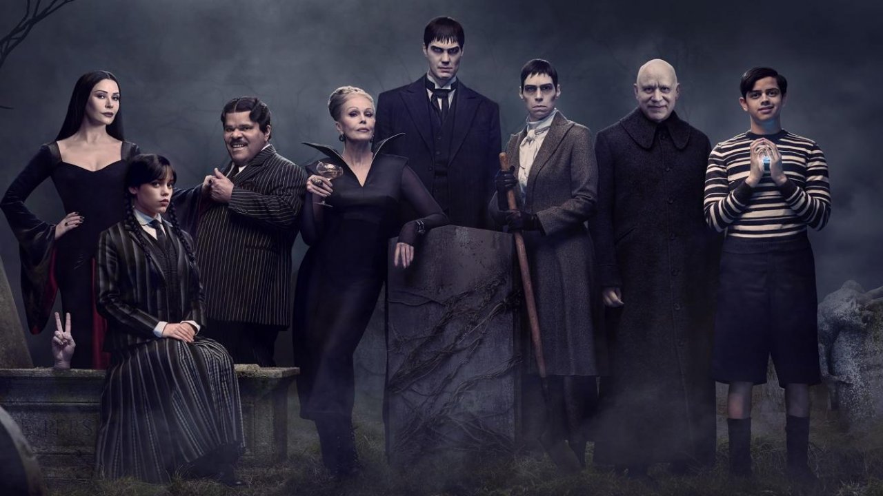 Mercoledì 2: un ritratto della famiglia Addams al completo