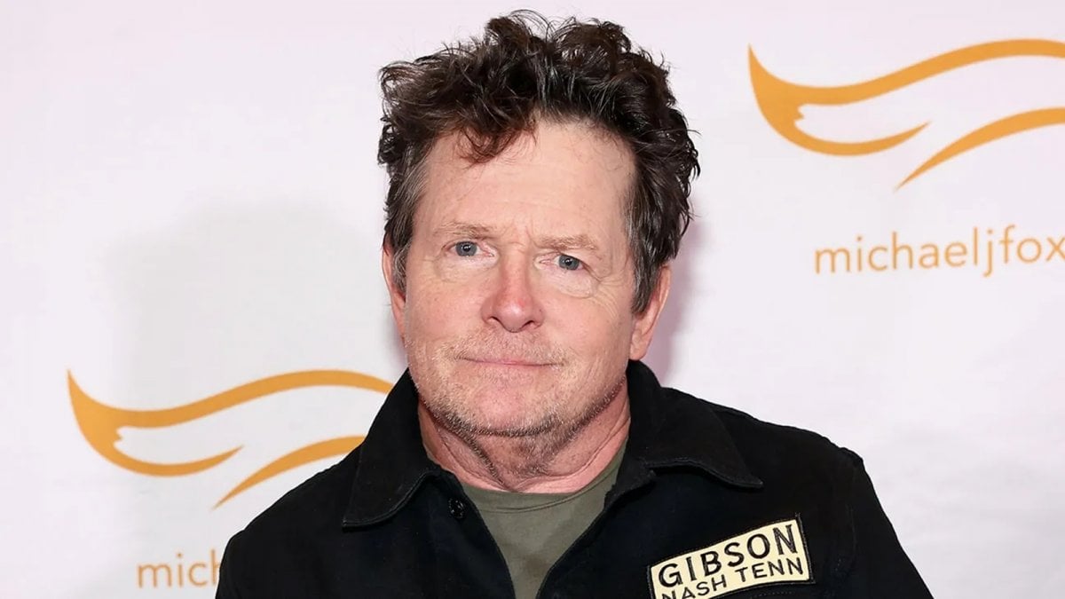 Michael J. Fox torna sul set in occasione della stagione 3 di Shrinking Michael J. Fox torna sul set in occasione della stagione 3 di Shrinking