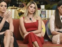Grande Fratello, Shaila e Zeudi isolano Chiara Cainelli. Alfonso D'Apice spiega cosa sta succedendo
