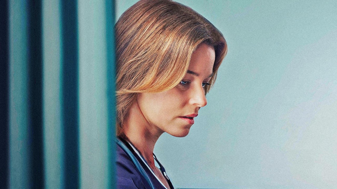 Elizabeth Banks protagonista di A Mistake