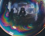 Marracash, la bolla e un visual album a metà tra Minority Report e The Truman Show