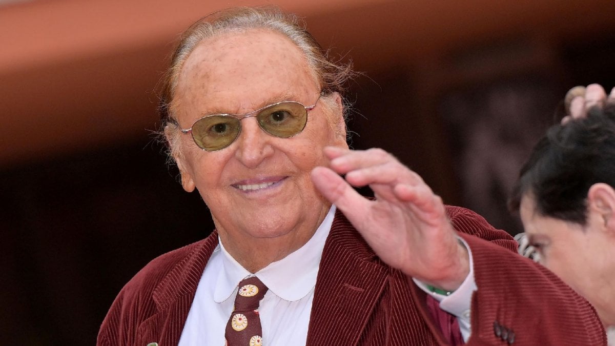 Che Tempo che fa su Nove, ultima puntata: Renzo Arbore e gli altri ospiti del 18 maggio Che Tempo che fa su Nove, ultima puntata: Renzo Arbore e gli altri ospiti del 18 maggio