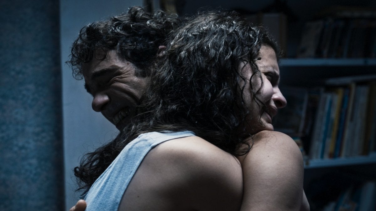 alpha il nuovo film di julia ducournau debutta a cannes 2025 online il primo trailer