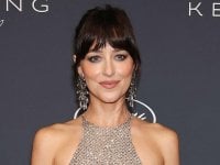 Dakota Johnson: 'Quando ho detto ai miei genitori che volevo fare l'attrice mi hanno tagliato i fondi'