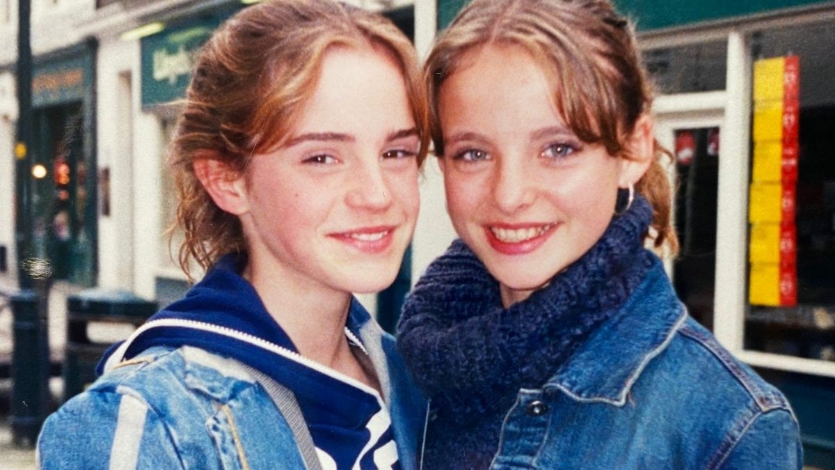 Harry Potter, la controfigura di Emma Watson ricorda la scena che ha girato grazie alla pozione polisucco Harry Potter, la controfigura di Emma Watson ricorda la scena che ha girato grazie alla pozione polisucco