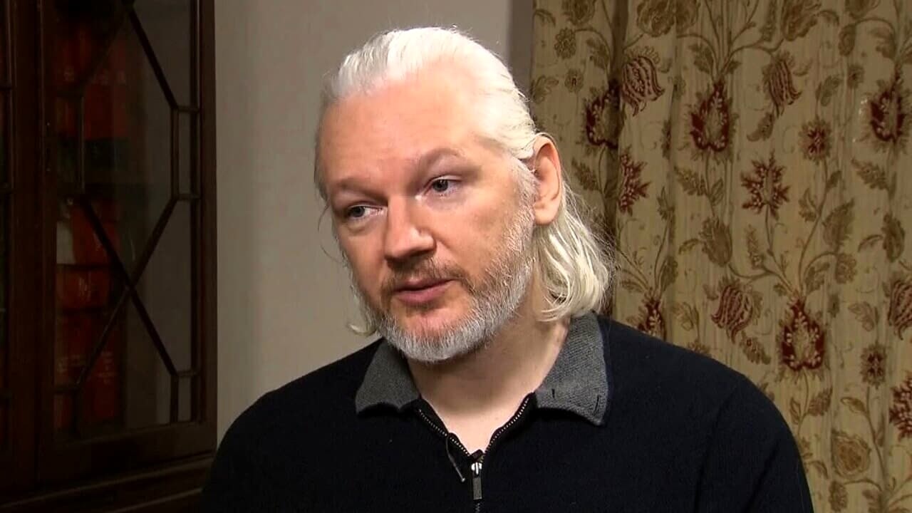 Primo piano di Julian Assange