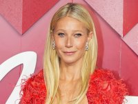 Gwyneth Paltrow difende la candela al profumo di vagina e sbotta contro i critici: 'Andate a farvi f***ere'