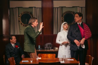 La Trama Fenicia Benicio Del Toro Mia Threapleton Wes Anderson