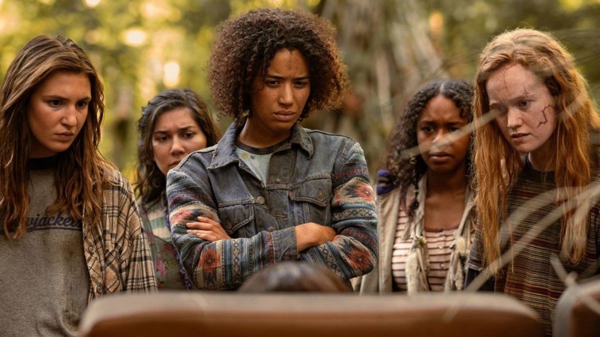Yellowjackets: Showtime rinnova ufficialmente la serie per una quarta stagione Yellowjackets: Showtime rinnova ufficialmente la serie per una quarta stagione