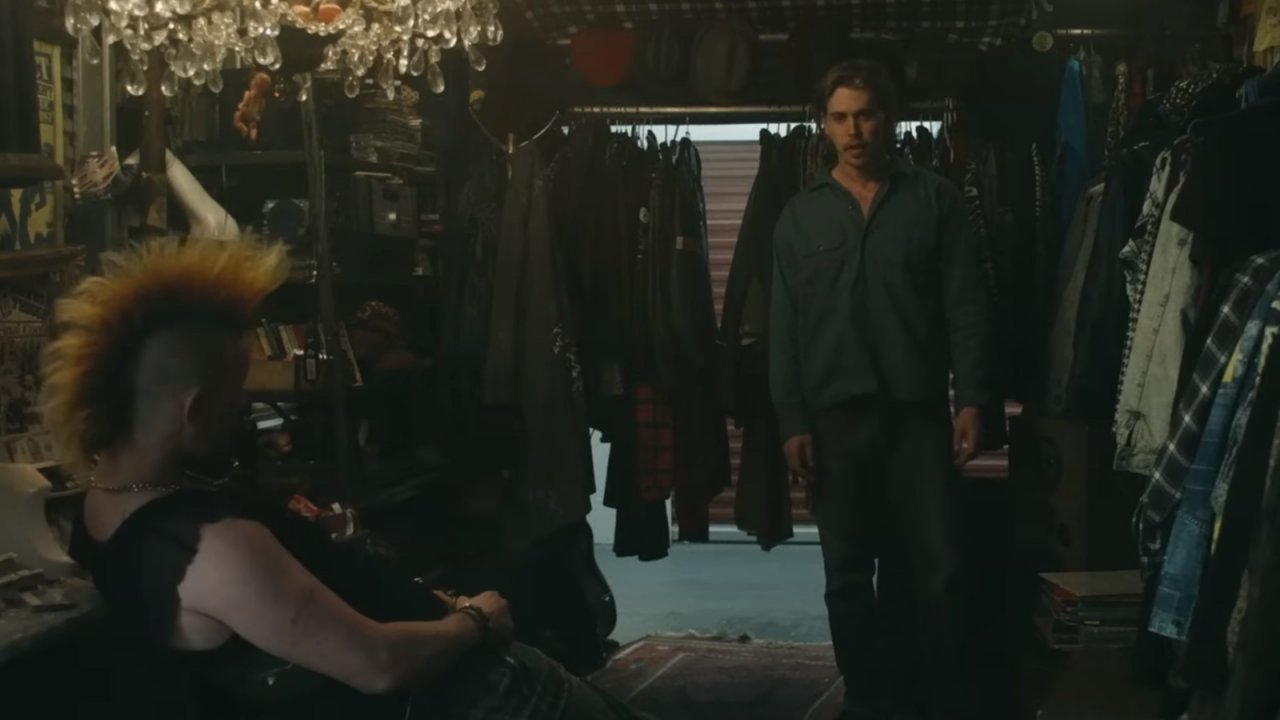 Una foto di Caught Stealing