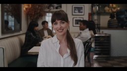 Material Love - Trailer italiano del film con Dakota Johnson, Chris Evans e Pedro Pascal