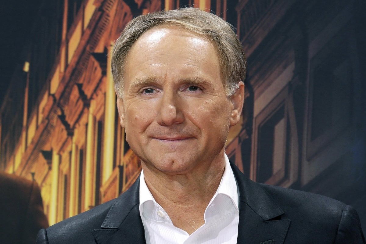 dan brown the secret of secrets diventa una serie tv su netflix