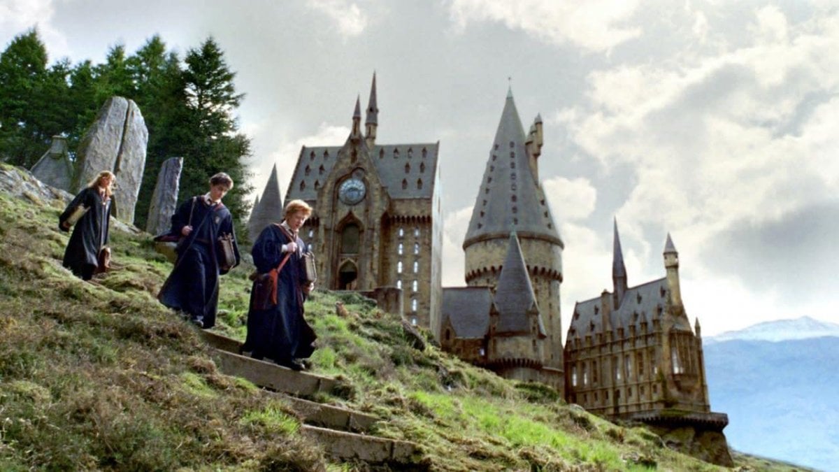 harry potter i concept art leaked per la serie tv svelano due location iconiche dei romanzi