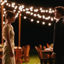 Material Love: Chris Evans, Dakota Johnson in una foto