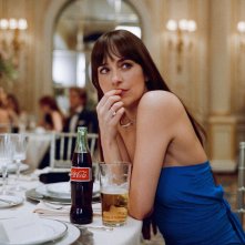 Material Love: Dakota Johnson in un'immagine