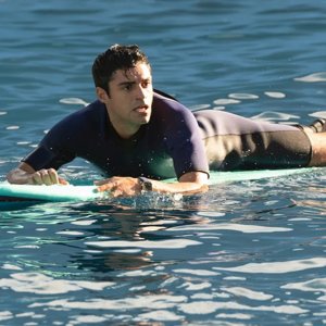 Doctor Odyssey. Sean Teale nell'episodio Shark Attack.