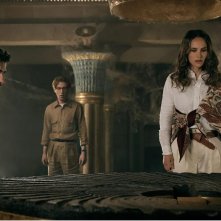 Fountain of Youth - L'eterna giovinezza: Natalie Portman, John Krasinski e Domhnall Gleeson in una scena