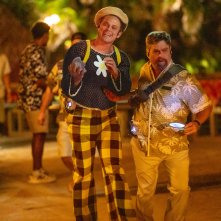 Lilo & Stitch. Billy Magnussen e Zach Galifianakis sono Peakley e Jumba nel live action.