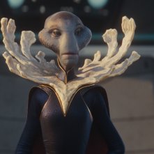 Lilo & Stitch. La Presidentessa del Consiglio Galattico in una scena del live action.