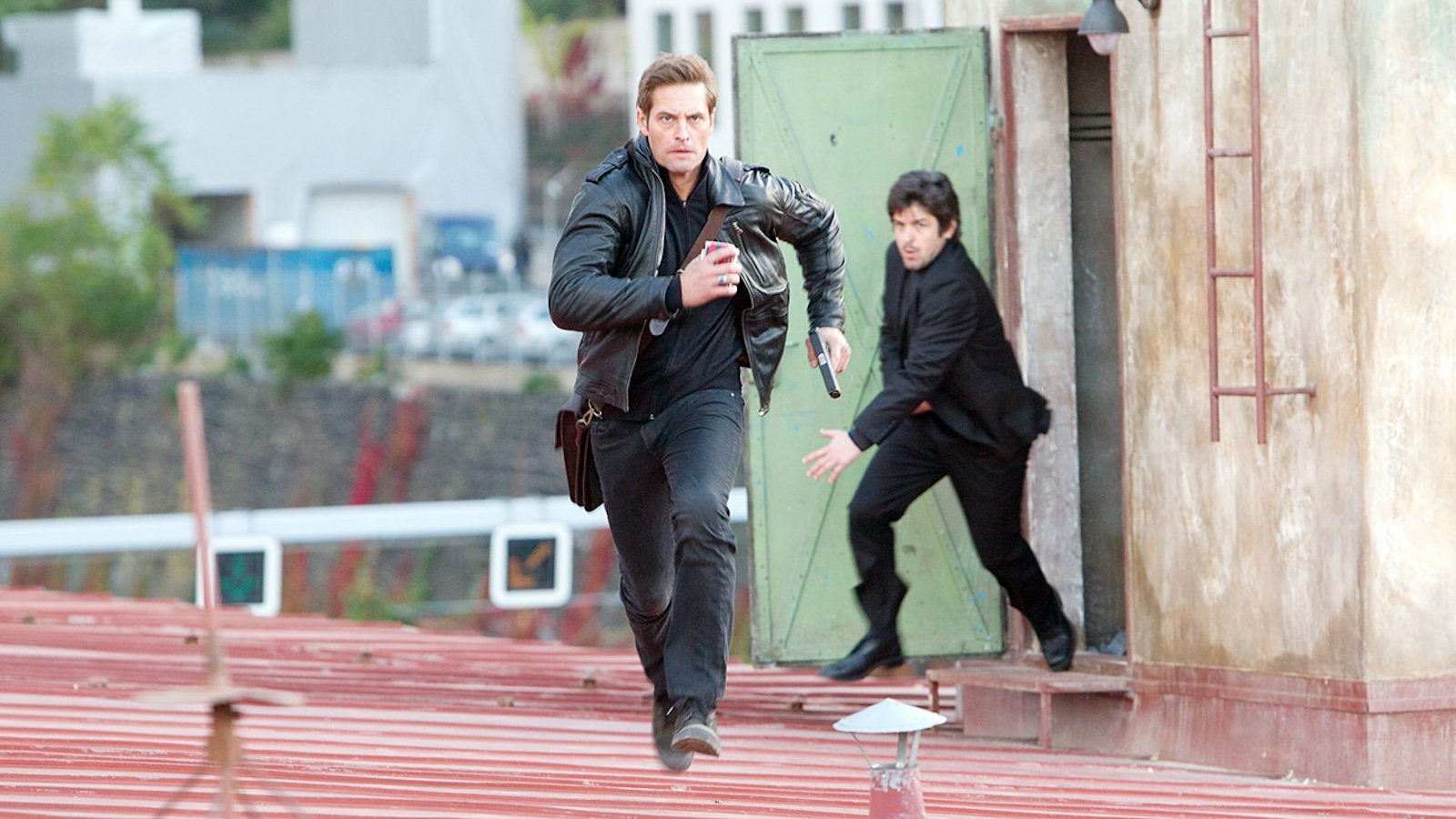 Mission: Impossible - Protocollo Fantasma, Josh Holloway in una scena