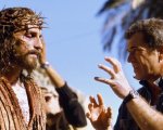Mel Gibson incontra il ministro della cultura Giuli a Matera dove girerà La Resurrezione di Cristo