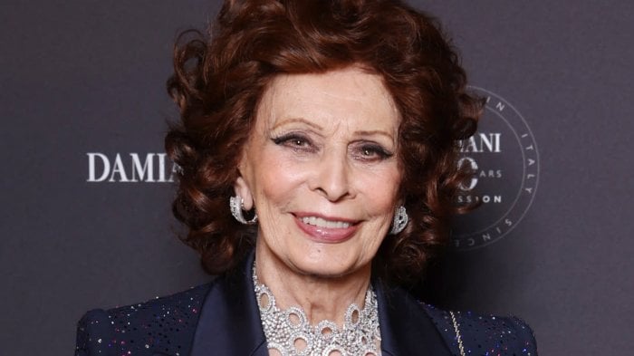 Sophia Loren incontra Al Bano e le foto diventano virali, scatenando la furia del cantante: 'Sono disgustato'