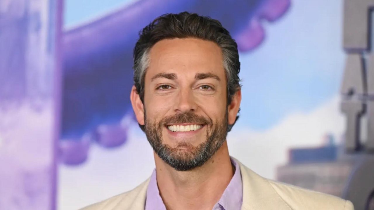 Zachary Levi difende Biancaneve Rachel Zegler: "Male informata, ma è una ragazza altruista e di talento"