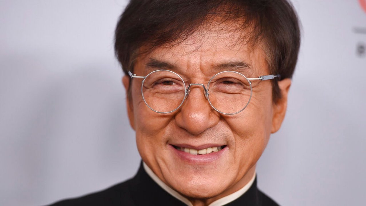Jackie Chan celebra la nuova categoria stunt agli Oscar: “Finalmente l’azione viene riconosciuta”