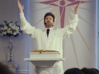 Chris Evans svela perché non è andato a Cannes 2025 per la première di Honey Don't