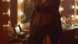 Miley Cyrus: Something Beautiful - Trailer del film musicale