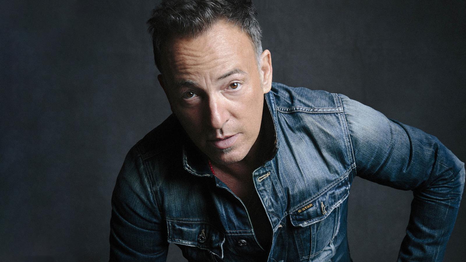 Jeremy Allen White nei panni di Bruce Springsteen