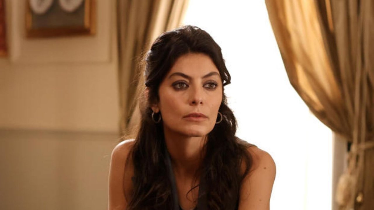 Alessandra Mastronardi protagonista di Doppio Gioco