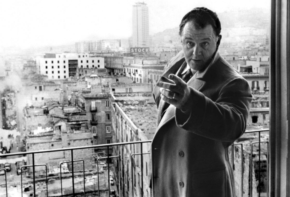 l uomo con la macchina da presa e le mani sulla città in programma a èstoria film festival 2025 da Movieplayer.it l uomo con la macchina da presa e le mani sulla città in programma a èstoria film festival 2025