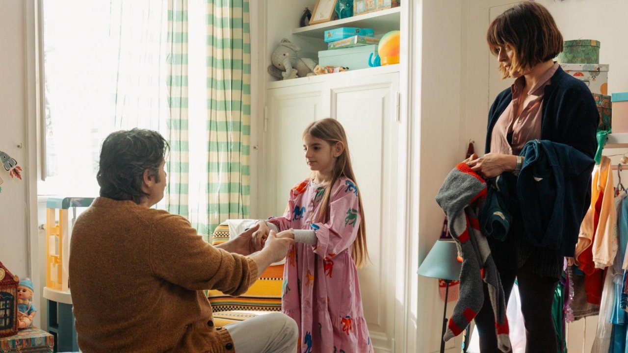 Daniele Scardini con i genitori Edoardo Pesce e Valentina Lodovini