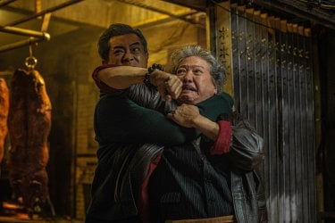 Louis Koo E Sammo Hung In Una Scena Di Twilight Of The Warriors Walled In