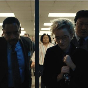 Weapons: Julia Garner in un'immagine