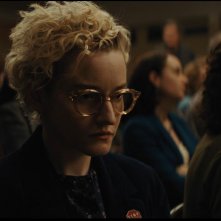 Weapons: Julia Garner di profilo