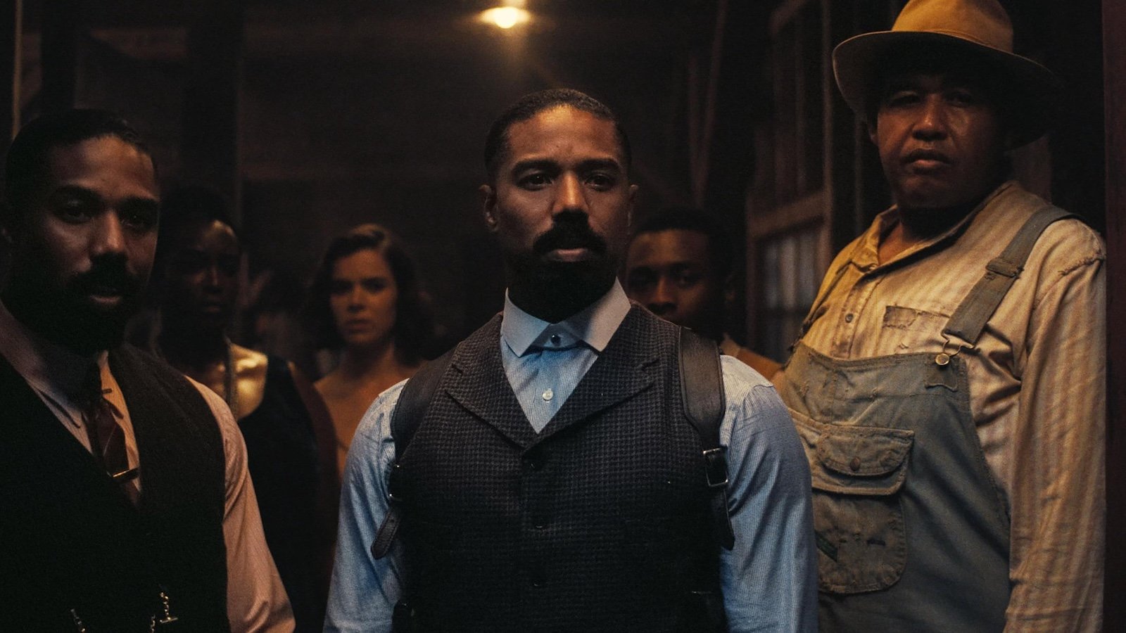 Sinners: un doppio Michael B. Jordan in una scena