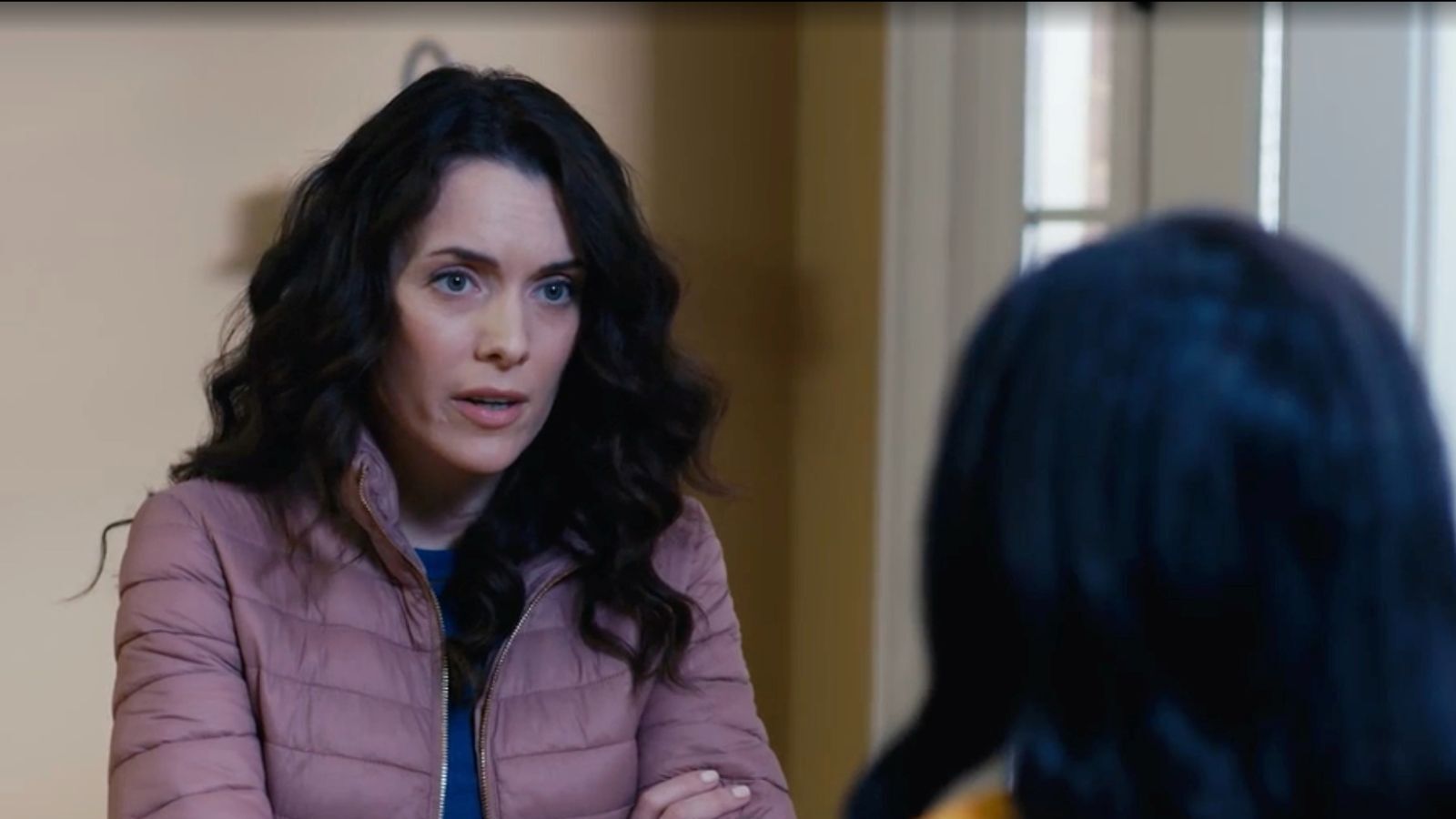 Ashlynn Yennie è Rachel nel film Inganno dal passato