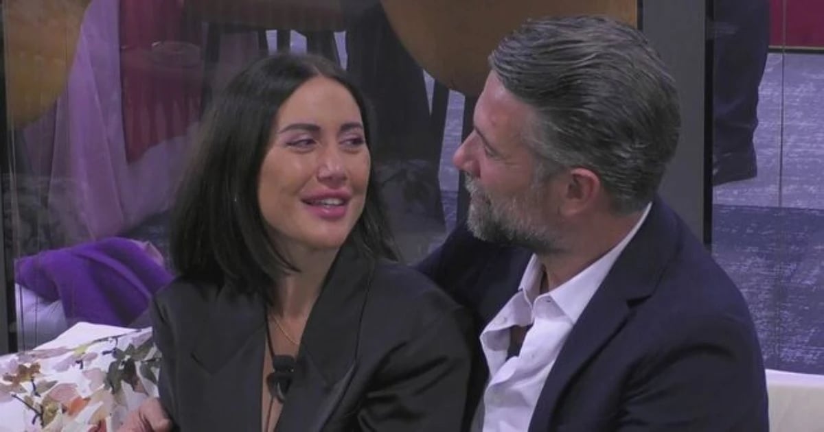 Grande Fratello, Jessica Morlacchi delusa da Luca Calvani: "è sparito, forse è colpa del compagno" Grande Fratello, Jessica Morlacchi delusa da Luca Calvani: "è sparito, forse è colpa del compagno"