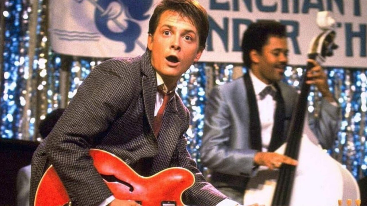 Ritorno al Futuro: Michael J. Fox e le star del film lanciano l'appello per ritrovare l'iconica Gibson rossa