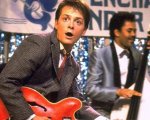 Ritorno al Futuro: Michael J. Fox e le star del film lanciano l'appello per ritrovare l'iconica Gibson rossa
