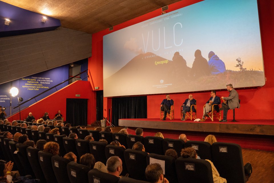 Vulc L Essenza Di Un Vulcano 6