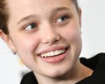 Shiloh, la figlia di Angelina Jolie e Brad Pitt si presenta con un nuovo nome