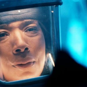 9-1-1 8. Angela Bassett in una scena dell'episodio 15.