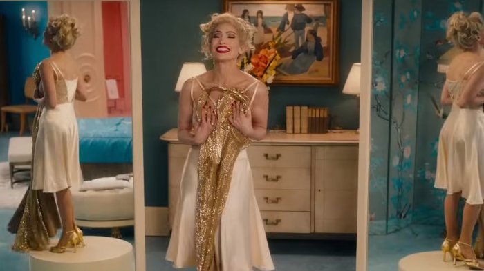 Jennifer Lopez è una diva del cinema nel trailer del musical Il bacio della donna ragno