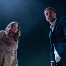 Heart Eyes - Appuntamento con la Morte: Olivia Holt e Mason Gooding ricoperti di sangue