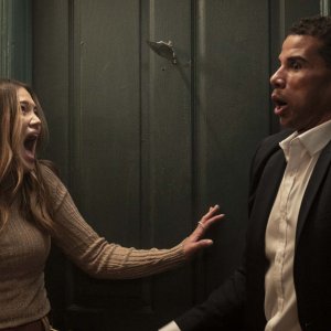 Heart Eyes - Appuntamento con la Morte: Olivia Holt e Mason Gooding in una sequenza