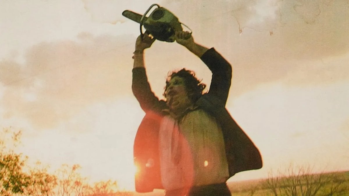 Non aprite quella porta: Taylor Sheridan sarà coinvolto nei nuovi progetti della saga horror? Non aprite quella porta: Taylor Sheridan sarà coinvolto nei nuovi progetti della saga horror?